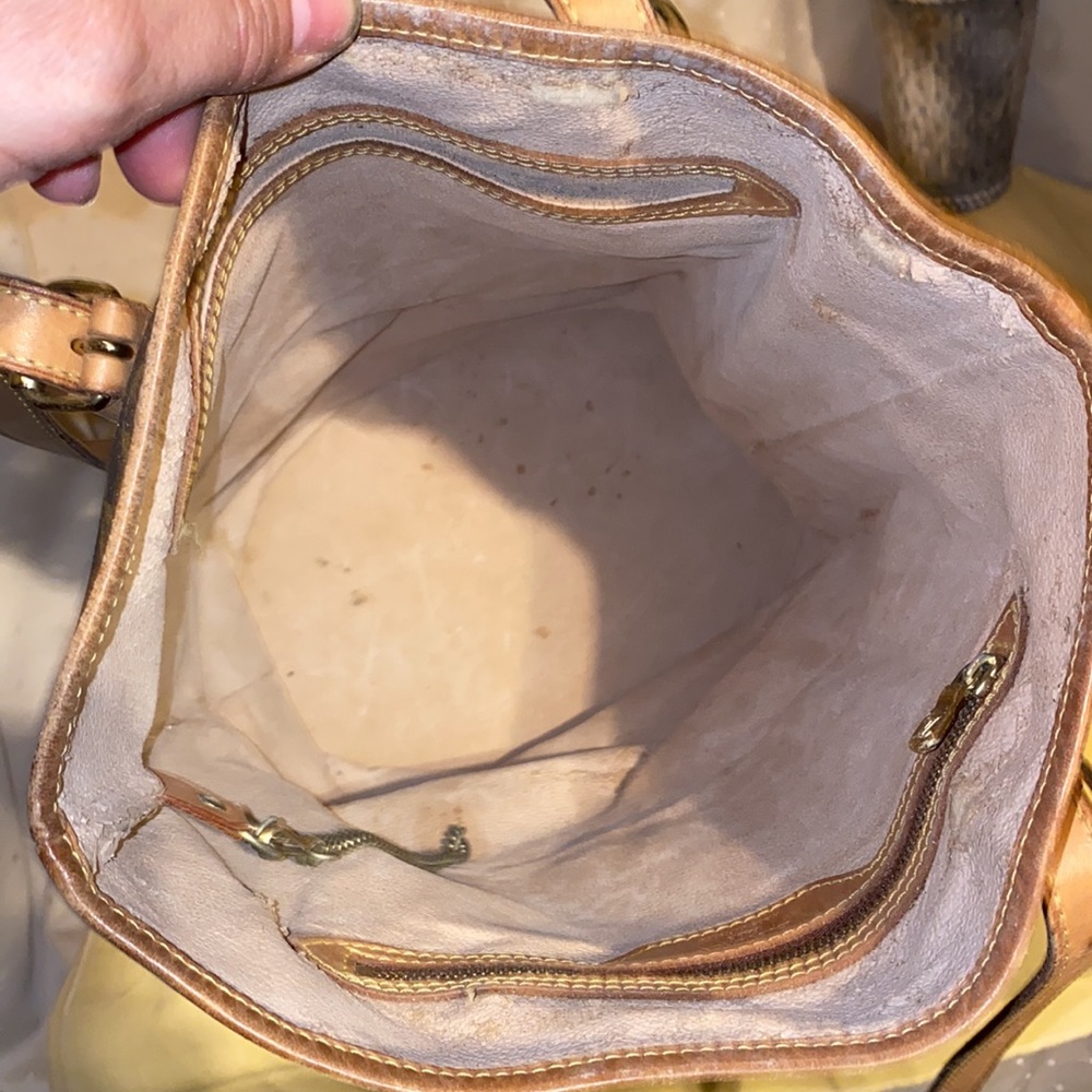 Louis Vuitton Vintage Bucket GM - Picture 8 of 12